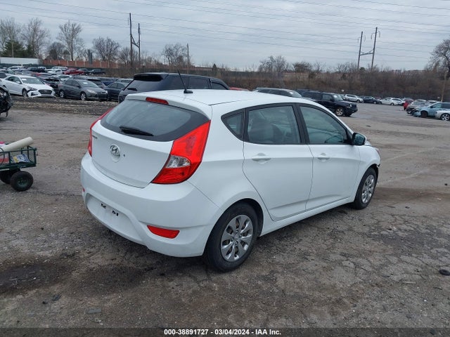 Hyundai ACCENT SE 2017 KMHCT5AE2HU318570 Image 4
