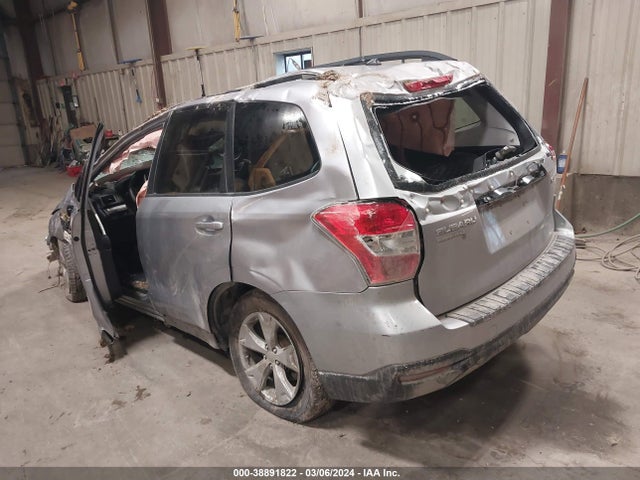 Subaru Forester 2.5i Premium 2015 JF2SJADC8FH502170 Image 3