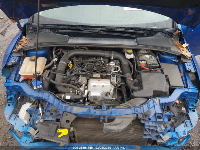 Ford FOCUS SE 2018 1FADP3FE5JL313584 Image 10