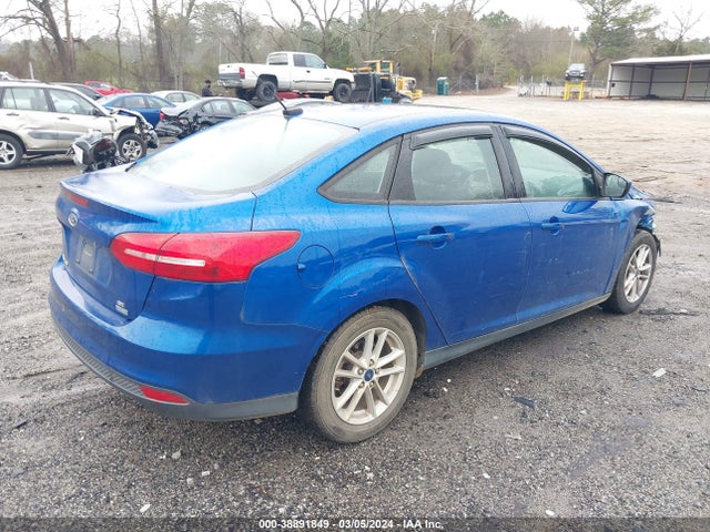 Ford FOCUS SE 2018 1FADP3FE5JL313584 Image 4