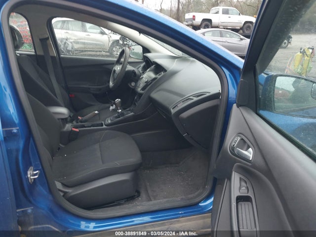 Ford FOCUS SE 2018 1FADP3FE5JL313584 Image 5