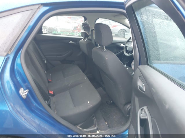 Ford FOCUS SE 2018 1FADP3FE5JL313584 Image 8