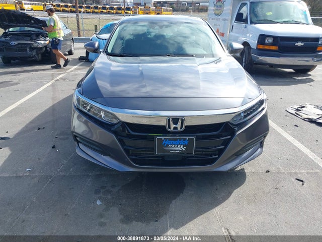 Honda ACCORD LX 2018 1HGCV1F15JA117820 Image 12