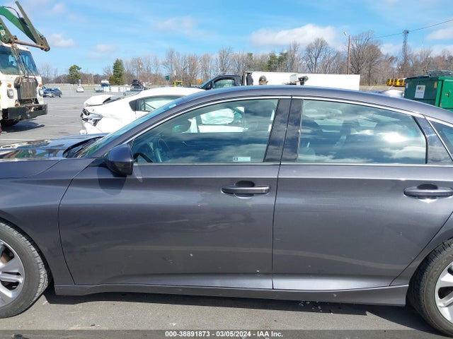 Honda ACCORD LX 2018 1HGCV1F15JA117820 Image 14