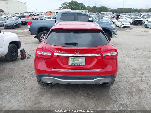 Mercedes-Benz GLA 250 2018 WDCTG4EB8JJ419018 Image 17
