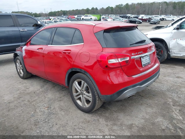 Mercedes-Benz GLA 250 2018 WDCTG4EB8JJ419018 Image 3