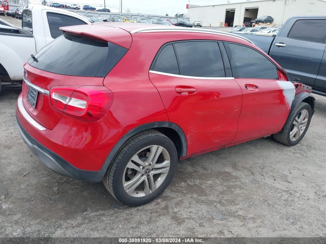 Mercedes-Benz GLA 250 2018 WDCTG4EB8JJ419018 Image 4