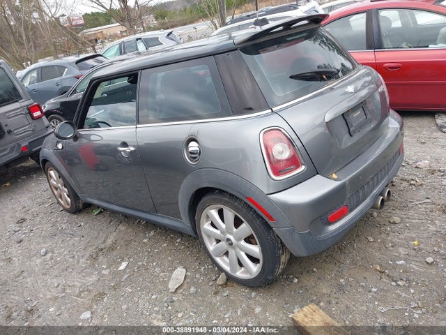 2008 MINI COOPER S WMWMF73538TT92916 Photo 2
