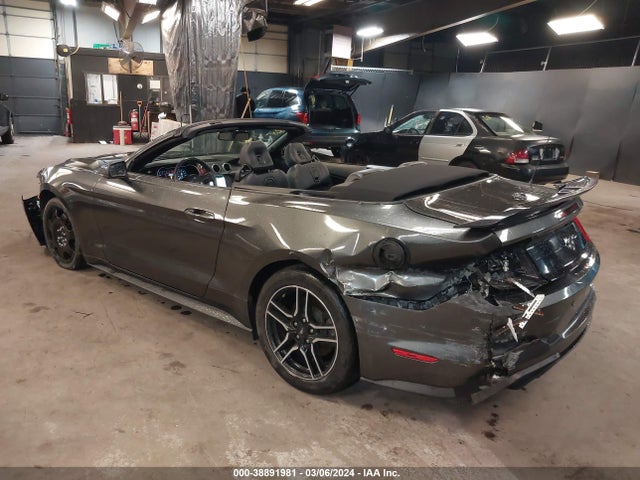Ford Mustang Ecoboost Premium 2018 1FATP8UH4J5118120 Image 3