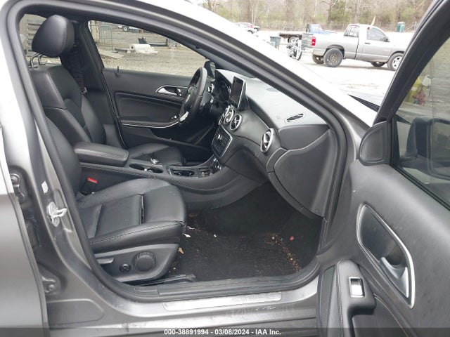 WDCTG4EB7GJ270643 Mercedes-Benz GLA 250