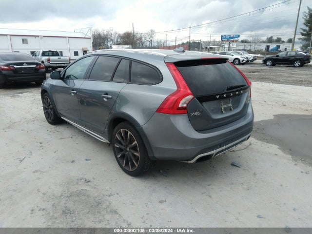 YV4612HK3G1019328 Volvo V60 Cross Country Premier