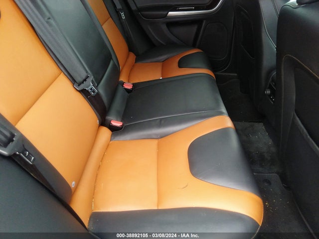 YV4612HK3G1019328 Volvo V60 Cross Country Premier
