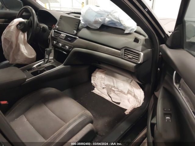 1HGCV1F32JA003632 Honda Accord Sport