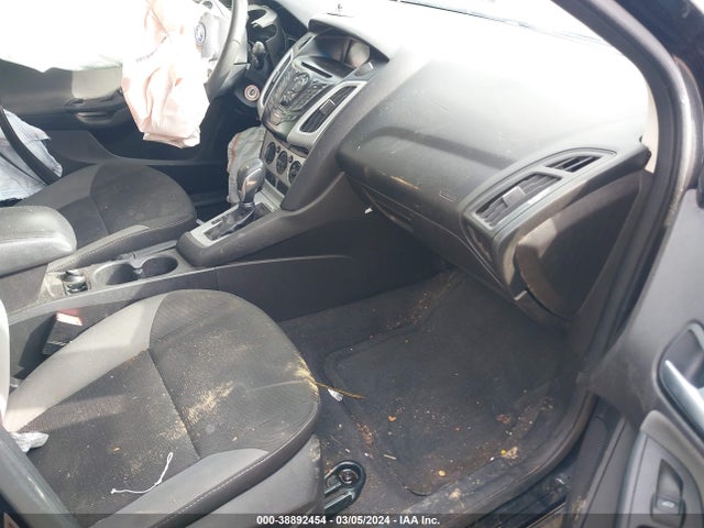 Ford FOCUS SE 2014 1FADP3F22EL190922 Image 5