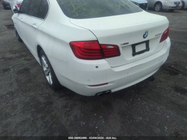 WBA5A7C5XFD626477 BMW 528i Xdrive