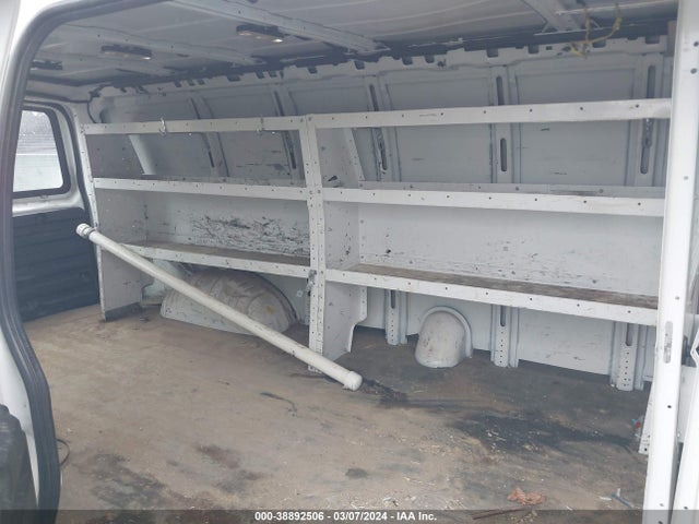 Chevrolet Express 2500 Work Van 2019 1GCWGBFG0K1313875 Image 8