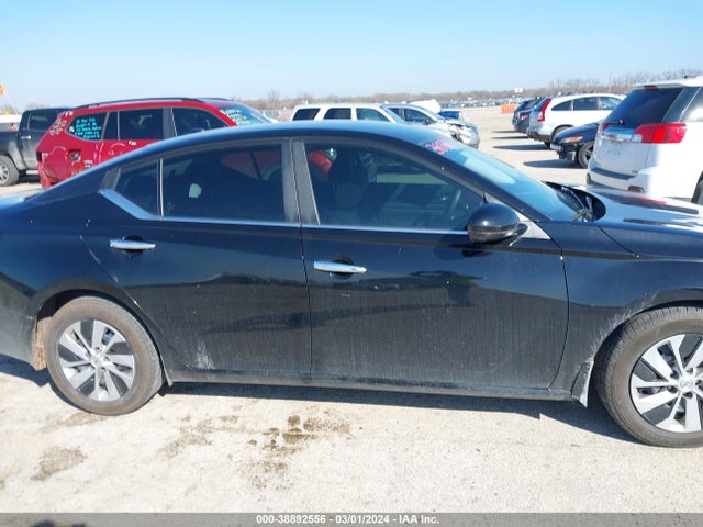 Nissan Altima 2.5 S 2019 1N4BL4BV6KC220170 Image 13