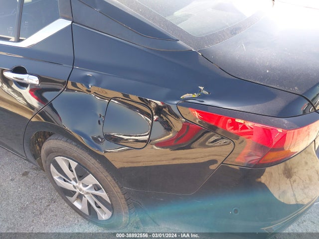 Nissan Altima 2.5 S 2019 1N4BL4BV6KC220170 Image 17