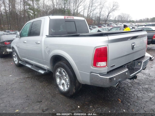 RAM 1500 Laramie  4x2 5'7 Box 2018 1C6RR6NT9JS143674 Image 3
