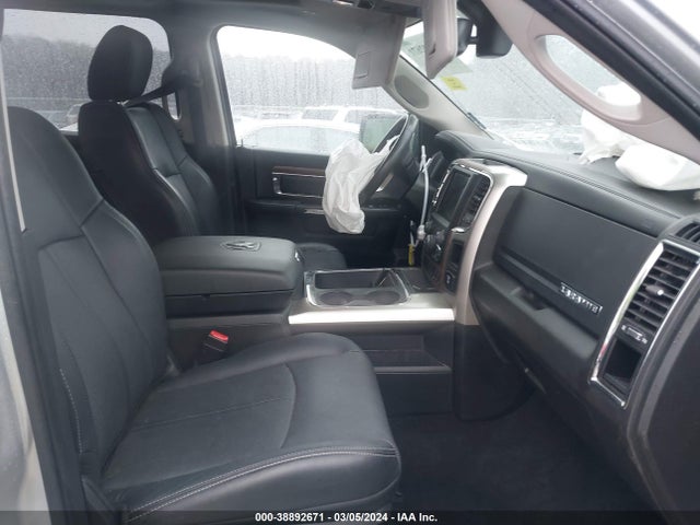 RAM 1500 Laramie  4x2 5'7 Box 2018 1C6RR6NT9JS143674 Image 5