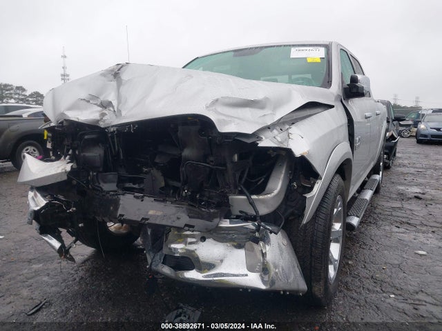 RAM 1500 Laramie  4x2 5'7 Box 2018 1C6RR6NT9JS143674 Image 6