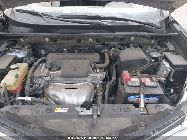 Toyota RAV4 LE 2018 JTMZFREV8JJ193525 Image 10