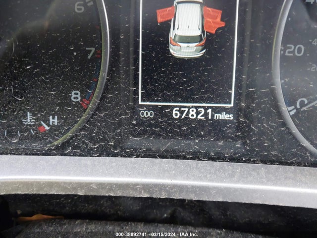 Toyota RAV4 LE 2018 JTMZFREV8JJ193525 Image 7