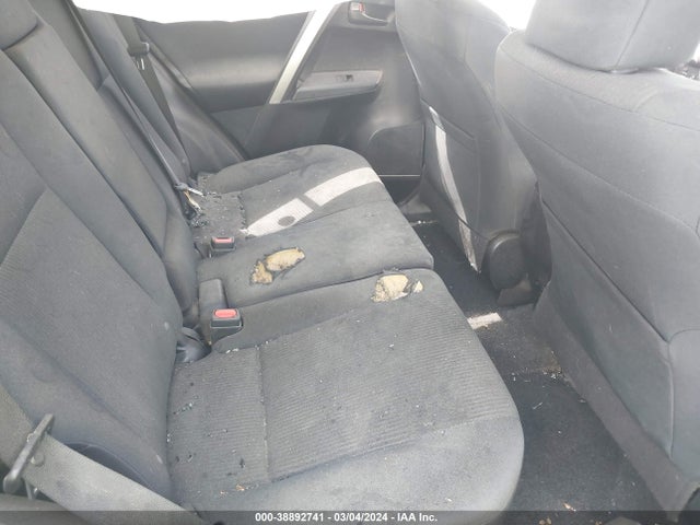 Toyota RAV4 LE 2018 JTMZFREV8JJ193525 Image 8
