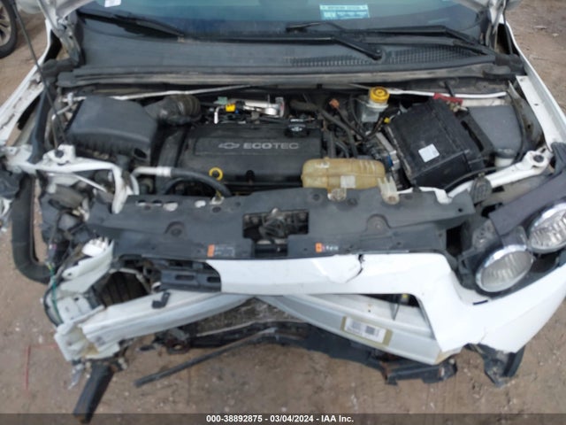 Chevrolet Sonic Ls Auto 2015 1G1JA6SG2F4147221 Image 10