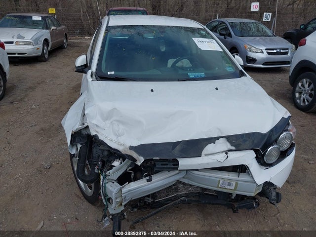Chevrolet Sonic Ls Auto 2015 1G1JA6SG2F4147221 Image 12