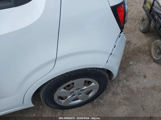 Chevrolet Sonic Ls Auto 2015 1G1JA6SG2F4147221 Image 15