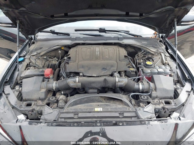 2017 JAGUAR XE SAJAJ4BV5HA954039 Photo 9