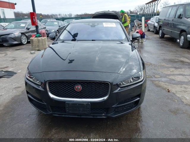 Jaguar Xe 35t Premium 2017 SAJAJ4BV5HA954039 Image 12
