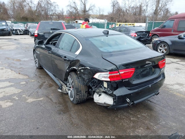 2017 JAGUAR XE SAJAJ4BV5HA954039 Photo 2