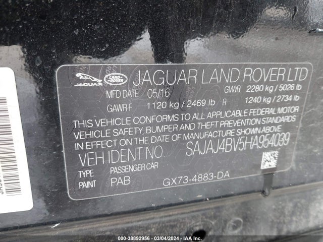 2017 JAGUAR XE SAJAJ4BV5HA954039 Photo 8