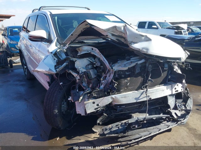 Toyota Highlander Le Plus 2018 5TDBZRFH9JS806451 Image 6