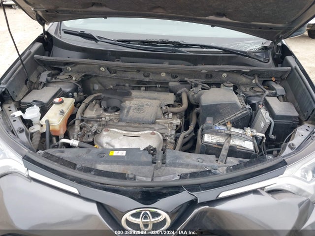 Toyota RAV4 LE 2016 JTMZFREV6GJ092315 Image 10