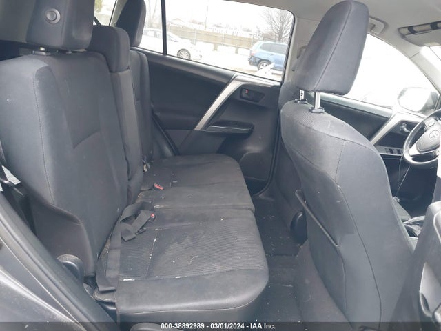 Toyota RAV4 LE 2016 JTMZFREV6GJ092315 Image 8