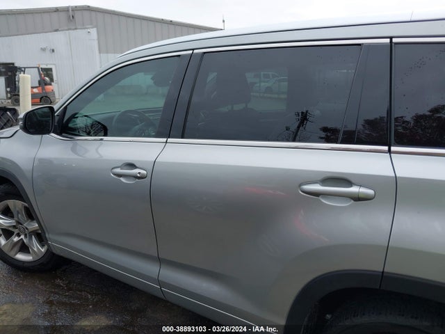 Toyota Highlander Limited 2019 5TDYZRFH3KS302778 Image 14