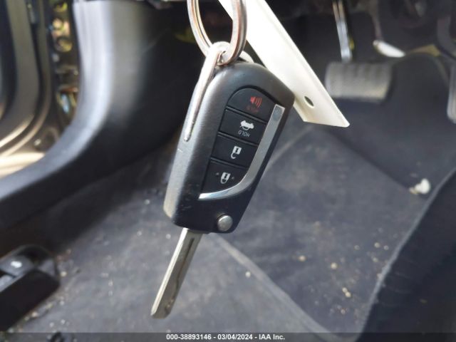 5YFEPRAE0LP018380 Toyota COROLLA LE
