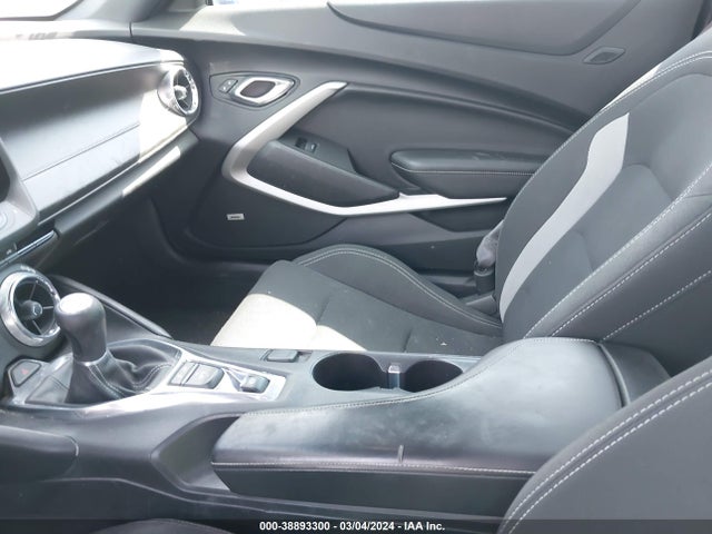 Chevrolet Camaro 1ls 2017 1G1FA1RX4H0173621 Image 5