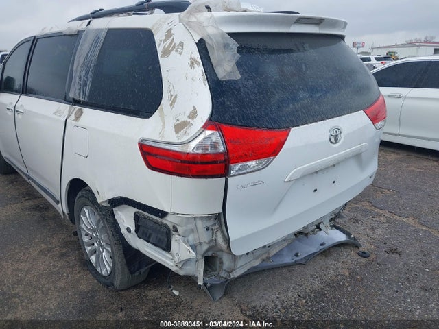 Toyota Sienna Xle 8 Passenger 2017 5TDYZ3DC7HS783972 Image 3