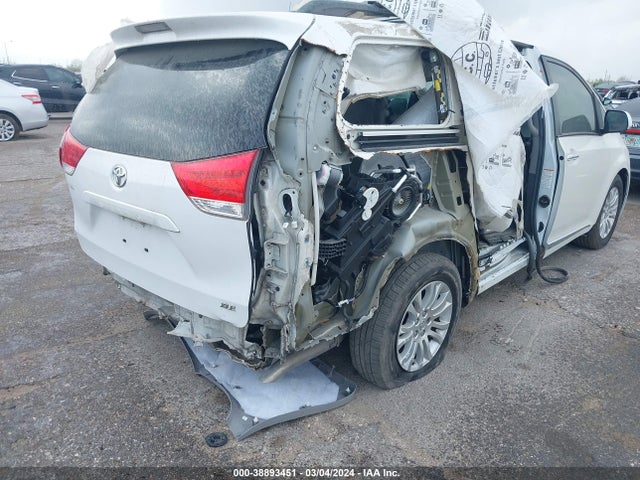 Toyota Sienna Xle 8 Passenger 2017 5TDYZ3DC7HS783972 Image 4