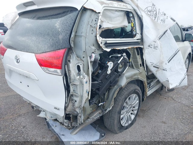 Toyota Sienna Xle 8 Passenger 2017 5TDYZ3DC7HS783972 Image 6