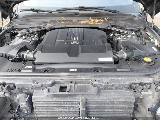 Land Rover Range Rover 3.0l V6 Supercharged 2017 SALGR2FVXHA325322 Image 10