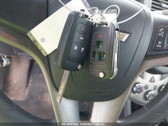 Chevrolet Sonic Ls Auto 2016 1G1JA5SH8G4167106 Image 11