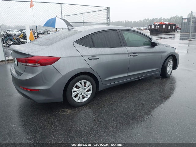 Hyundai ELANTRA SE 2018 5NPD74LF1JH357485 Image 4