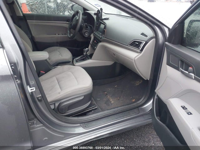 Hyundai ELANTRA SE 2018 5NPD74LF1JH357485 Image 5