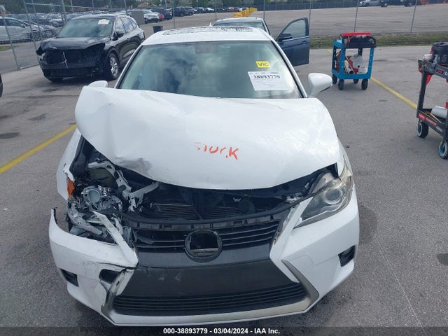 Lexus CT 200H 2015 JTHKD5BH9F2227969 Image 11