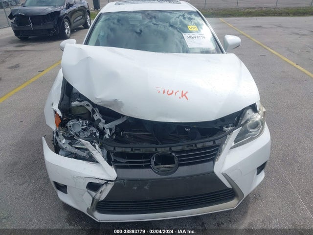Lexus CT 200H 2015 JTHKD5BH9F2227969 Image 6